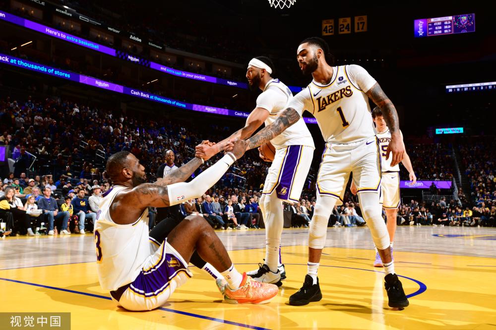 毕竟伊劳拉 毕竟伊劳拉