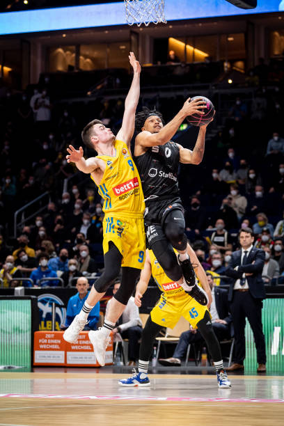 对攻是主旋 对攻是主旋