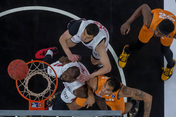 国米前锋博 国米前锋博